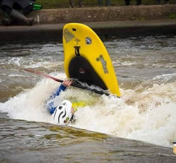 Freestyle kayaking