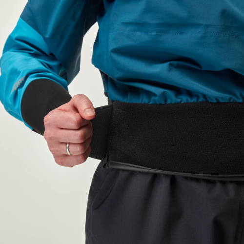 Velcro Outer Waist Closure for a tight seal between your spray deck and the cag