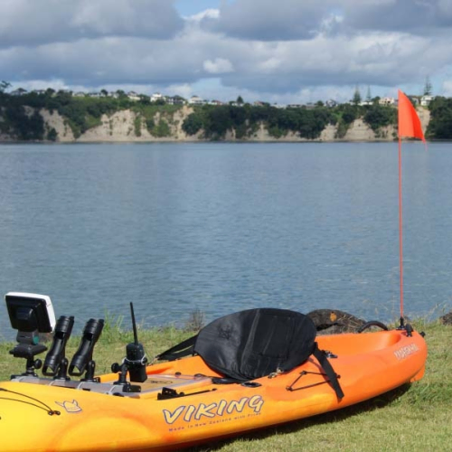 Kayak fitted with Railblaza safety flag